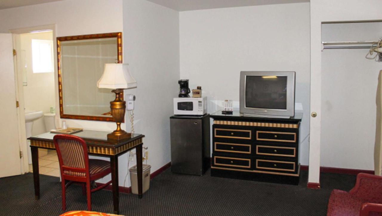 Golden Wheat Budget Host Inn Junction City Eksteriør bilde