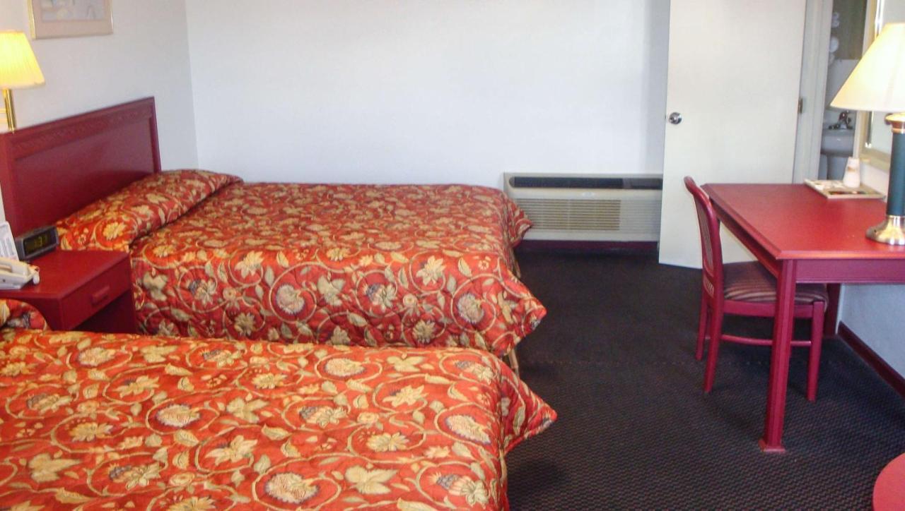 Golden Wheat Budget Host Inn Junction City Eksteriør bilde