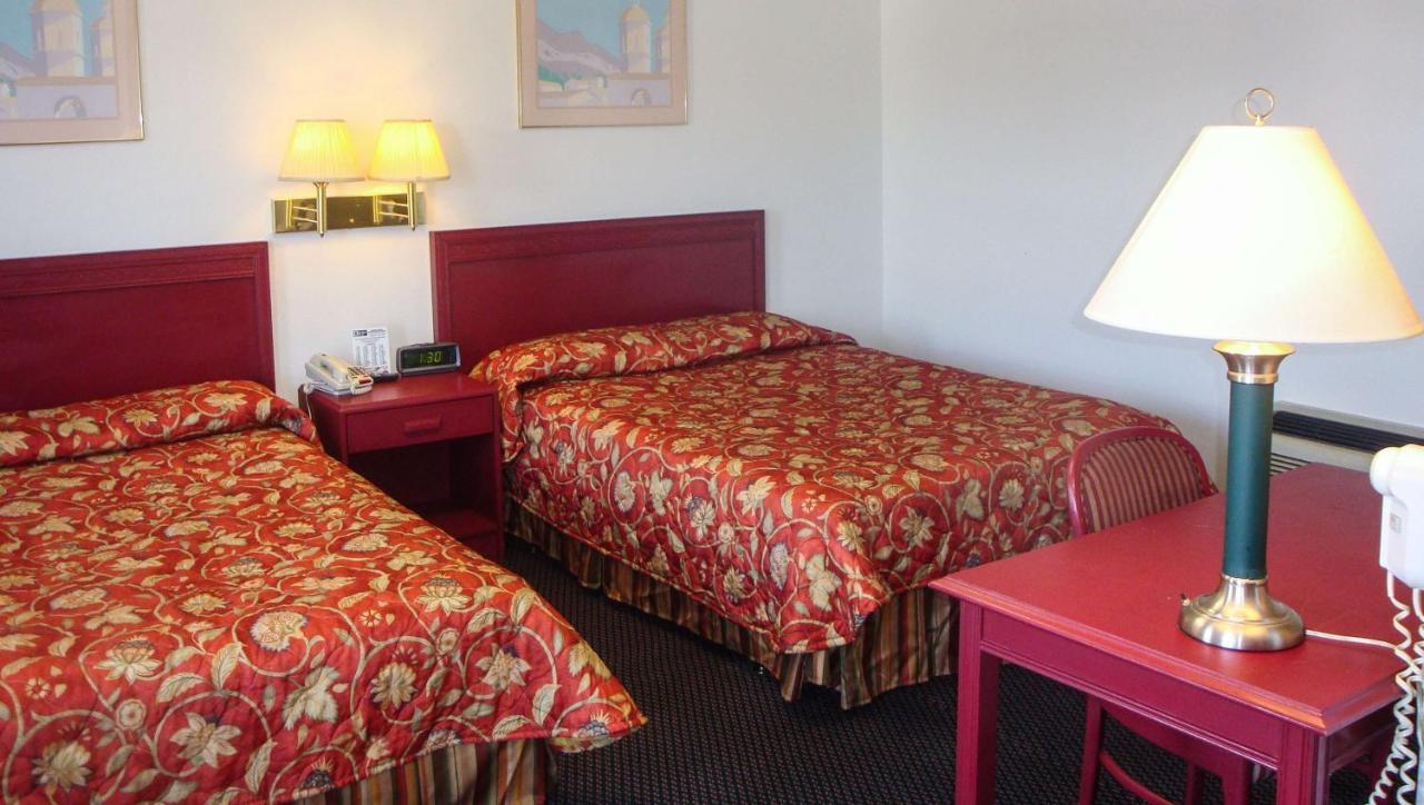 Golden Wheat Budget Host Inn Junction City Eksteriør bilde
